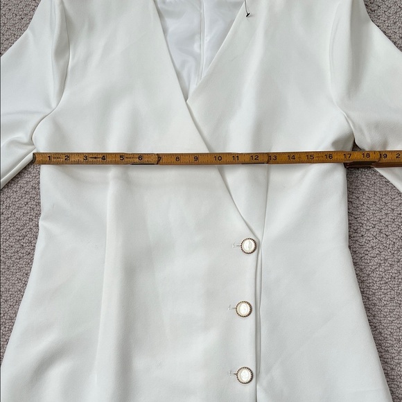 Elegant White Long Sleeve Dress by. Jason Wu - Picture 3 of 5